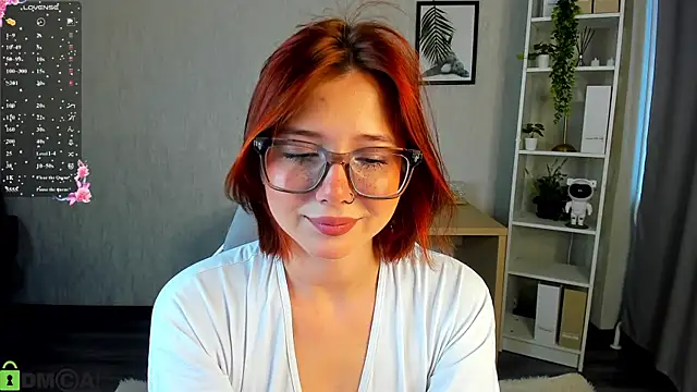 Snapshot of Lessi_Panic chatting on 8, 7, 2026 Lessi Panic online show from 8, 7, 2026