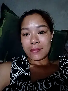 Snapshot of mia0033 chatting on 19, 4, 2026 mia0033 online show from 19, 4, 2026