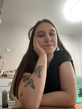 RiannaBrown online show from 21, 4, 2026