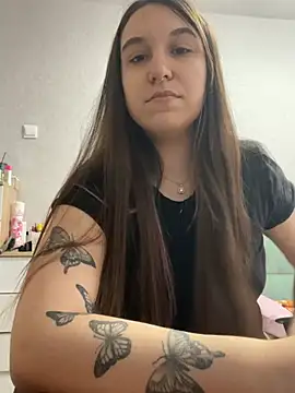 RiannaBrown online show from 17, 4, 2026