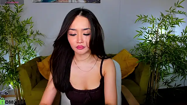 Snapshot of Riddle_Lay chatting on 24, 4, 2026 Riddle Lay online show from 24, 4, 2026
