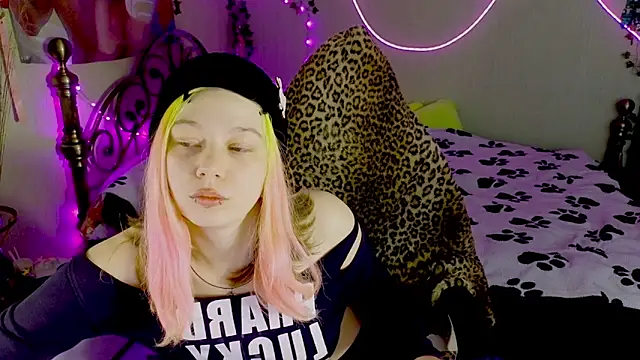 Sansarella online show from 15, 3, 2026