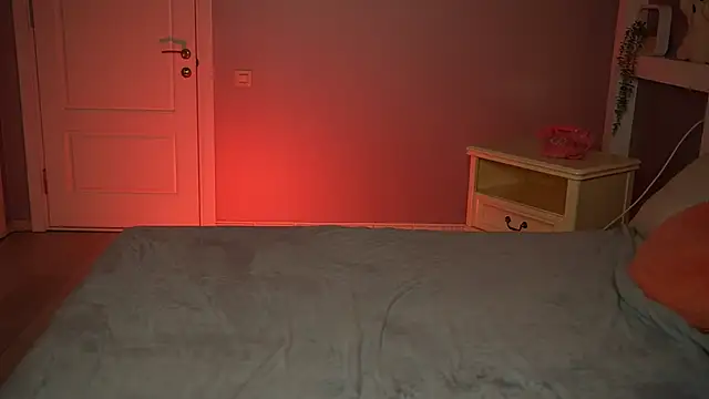 LilElfies online show from 9, 4, 2026