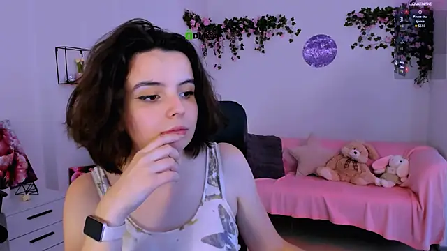 mia mooon  online show from 20, 7, 2026