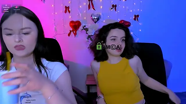 Snapshot of mia_mooon_ chatting on 15, 5, 2026 mia mooon online show from 15, 5, 2026
