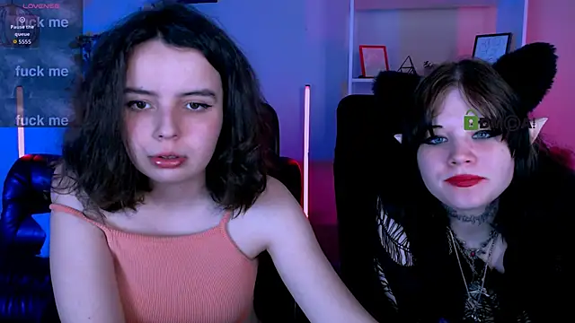 Snapshot of mia_mooon_ chatting on 1, 6, 2026 mia mooon online show from 1, 6, 2026