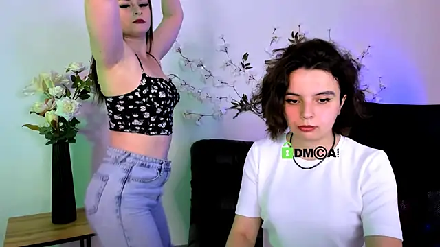 mia mooon  online show from 21, 6, 2026