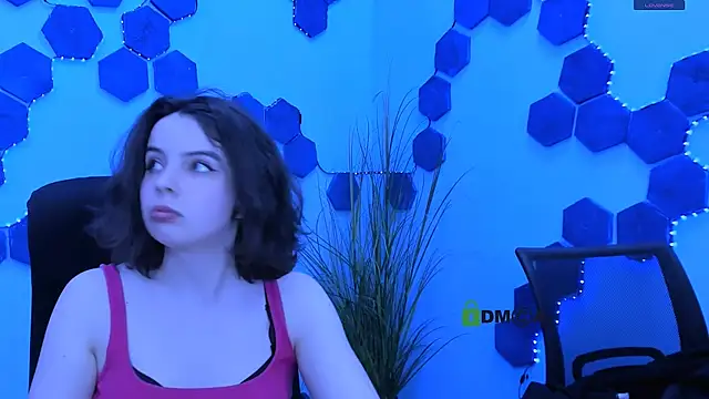 Snapshot of mia_mooon_ chatting on 4, 5, 2026 mia mooon online show from 4, 5, 2026