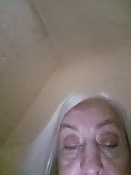 Snapshot of Julia20X chatting on 4, 7, 2026 Julia20X online show from 4, 7, 2026