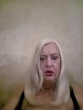 Snapshot of Julia20X chatting on 7, 6, 2026 Julia20X online show from 7, 6, 2026