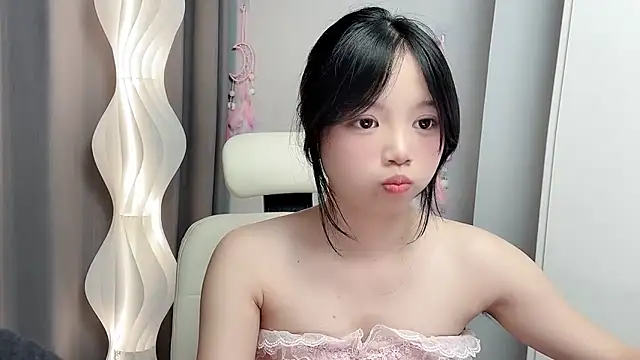 Xiaoqing00 online show from 20, 5, 2026