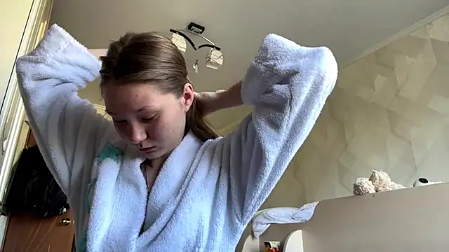 Snapshot of UncaringArtery chatting on 17, 4, 2026 UncaringArtery online show from 17, 4, 2026