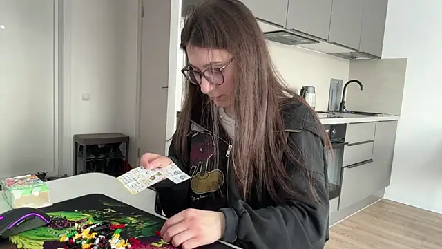 Eileen Wagner online show from 22, 4, 2026