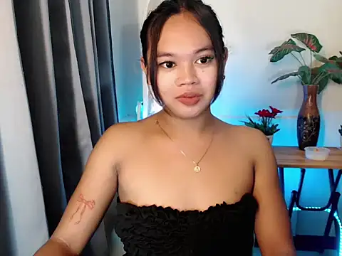 naomi scarlet online show from 10, 4, 2026