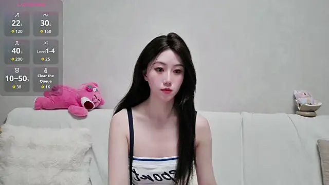 Snapshot of LUNYI-CC chatting on 6, 5, 2026 LUNYI-CC online show from 6, 5, 2026