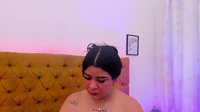 Snapshot of Katty_West chatting on 13, 7, 2026 Katty West online show from 13, 7, 2026