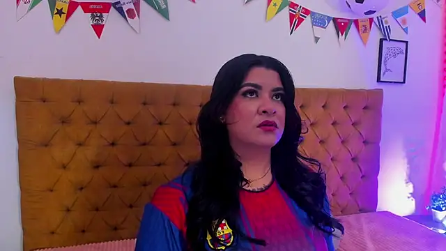 Snapshot of Katty_West chatting on 25, 6, 2026 Katty West online show from 25, 6, 2026
