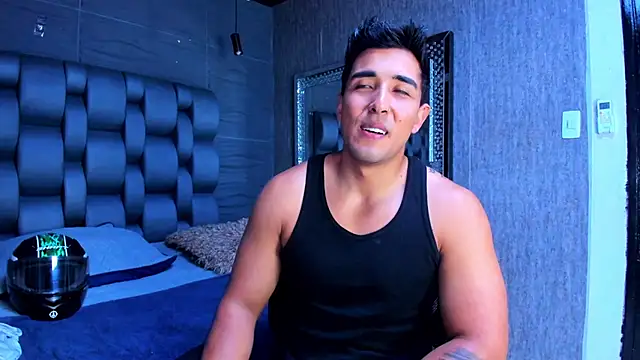 Snapshot of alangreek1 chatting on 24, 4, 2026 alangreek1 online show from 24, 4, 2026