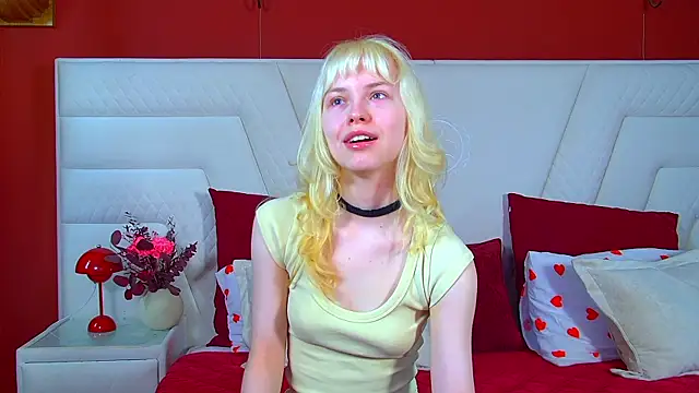 HannahHollis online show from 26, 5, 2026