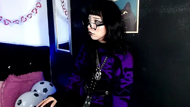 Snapshot of KiomyVamp chatting on 4, 6, 2026 KiomyVamp online show from 4, 6, 2026