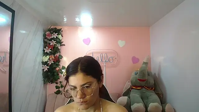 Scarlett jhonson ch online show from 15, 4, 2026