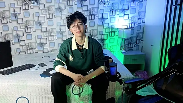 Twink Sebas7 online show from 18, 7, 2026