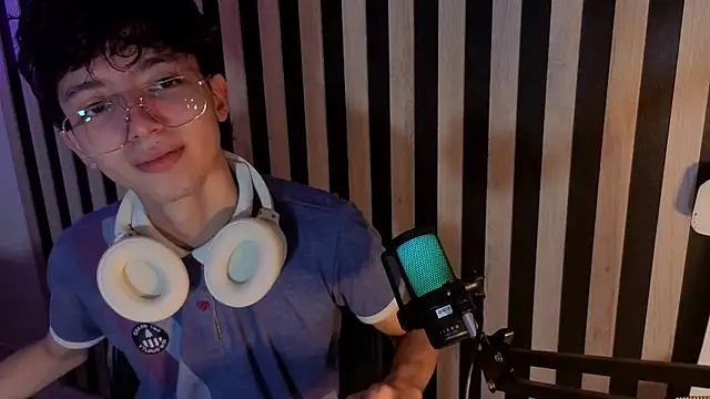 Twink Sebas7 online show from 26, 6, 2026