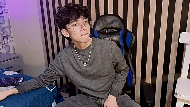 Twink Sebas7 online show from 1, 7, 2026