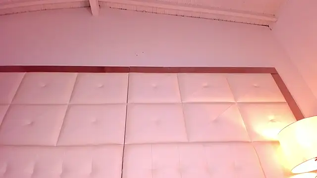 NadiaOrtiz online show from 20, 4, 2026