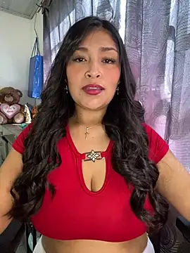 Snapshot of Simplemente_Aurora chatting on 6, 5, 2026 Simplemente Aurora online show from 6, 5, 2026