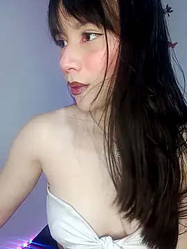 DarlingxX  online show from 12, 4, 2026