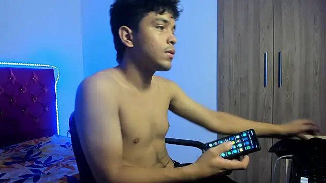 Snapshot of rynar_23 chatting on 10, 4, 2026 rynar 23 online show from 10, 4, 2026