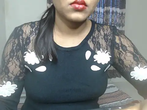 Snapshot of VelvetCoupleLive chatting on 13, 7, 2026 VelvetCoupleLive online show from 13, 7, 2026
