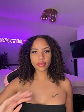 Snapshot of princessromyindy chatting on 18, 4, 2026 princessromyindy online show from 18, 4, 2026