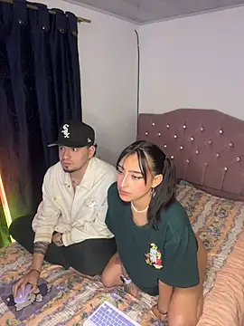 hotlatinocouple   online show from 14, 4, 2026