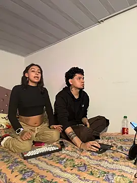 hotlatinocouple   online show from 23, 4, 2026