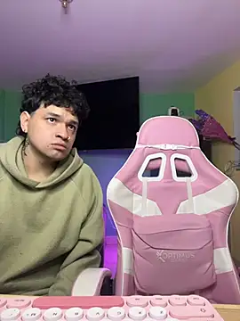 hotlatinocouple   online show from 27, 6, 2026