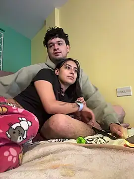 hotlatinocouple   online show from 10, 7, 2026