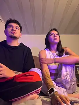 hotlatinocouple   online show from 9, 4, 2026