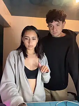 hotlatinocouple   online show from 15, 7, 2026