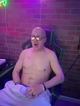 Snapshot of chronic_vibez chatting on 16, 7, 2026 chronic vibez online show from 16, 7, 2026