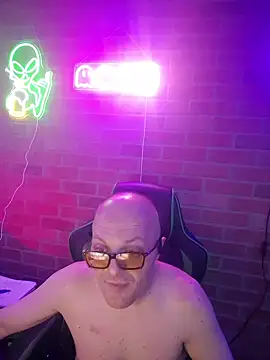 Snapshot of chronic_vibez chatting on 25, 6, 2026 chronic vibez online show from 25, 6, 2026