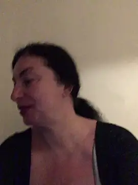 Snapshot of Lizzaa80 chatting on 2, 6, 2026 Lizzaa80 online show from 2, 6, 2026