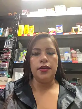 MIA ROSSEEE online show from 15, 5, 2026