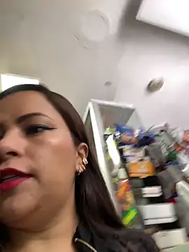 MIA ROSSEEE online show from 13, 5, 2026