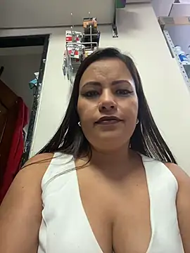Snapshot of MIA_ROSSEEE chatting on 12, 6, 2026 MIA ROSSEEE online show from 12, 6, 2026
