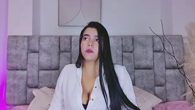 FloraKamelia online show from 10, 4, 2026