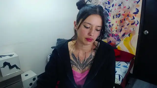 Snapshot of Lucia_evans21 chatting on 21, 4, 2026 Lucia evans21 online show from 21, 4, 2026