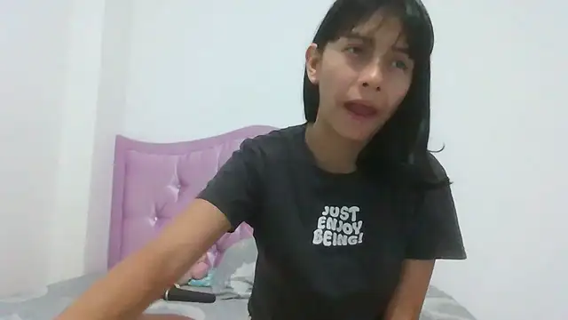 Snapshot of xoxo_anny chatting on 4, 7, 2026 xoxo anny online show from 4, 7, 2026