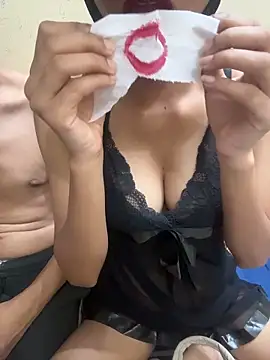 young couple76 online show from 18, 4, 2026
